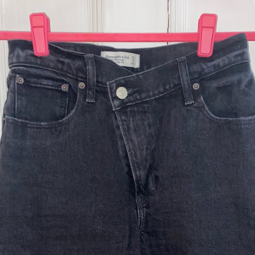 Black Asymmetric Button Curve Love Abercrombie Jeans